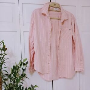 Crown and Ivy women's button down shirt Size M